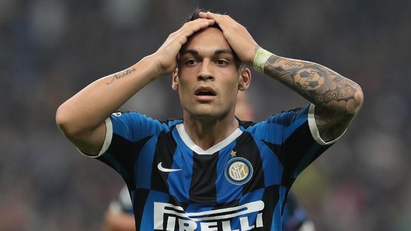 Lautaro Martinez Gagal Eksekusi Pinalti Saat Melawan Dortmund 1 lautaro gagal pinalti