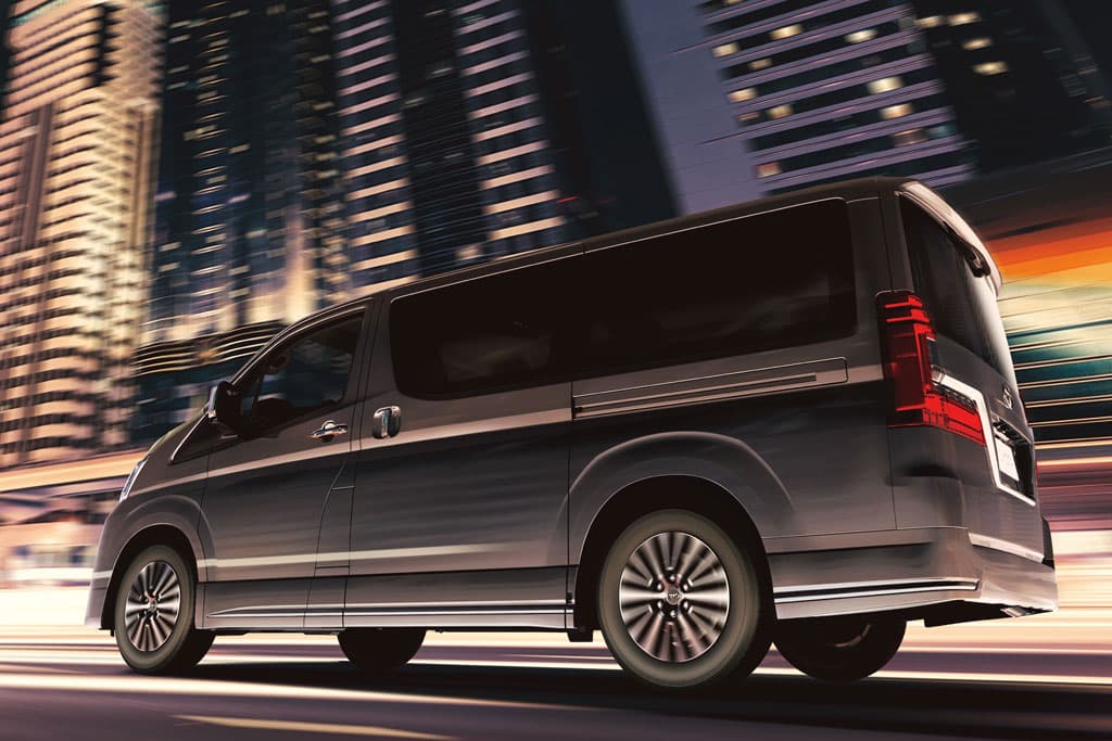 Hi-Ace Versi Mewah Lakoni Debut Perdananya Bulan Ini 2 toyota graniva 49091