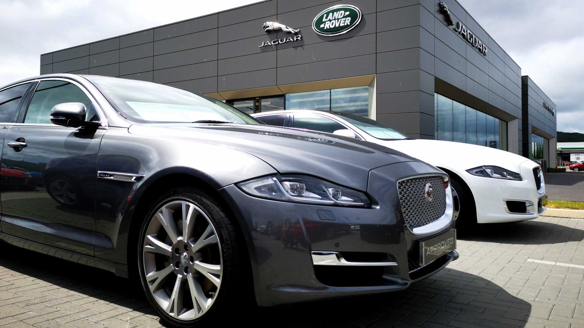masa pemulihan Jaguar-land rover