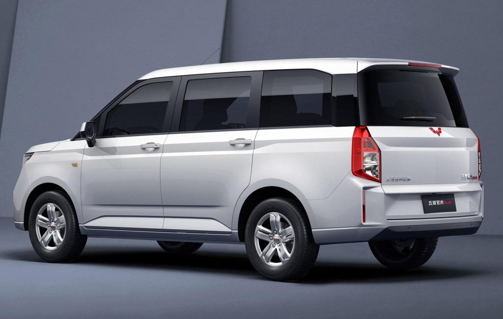 Wuling Punya Mobil MPV Lagi, Harganya Rp 130 Jutaan ! 2 wuling hongguang plus