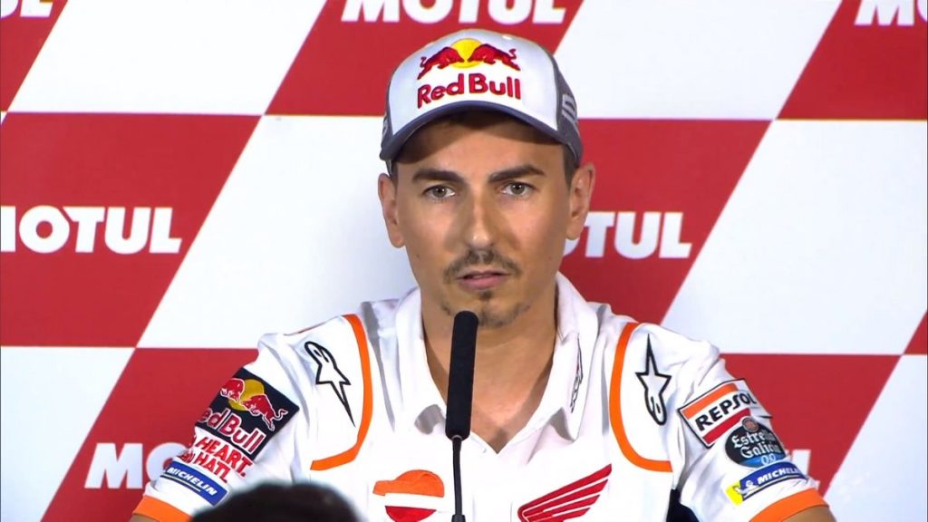 Tudingan Espargaro Bikin Panas Telinga Lorenzo, Dibalas dengan 'Sumpah' dan Pamer Prestasi 2 Jorge Lorenzo berkaca kaca