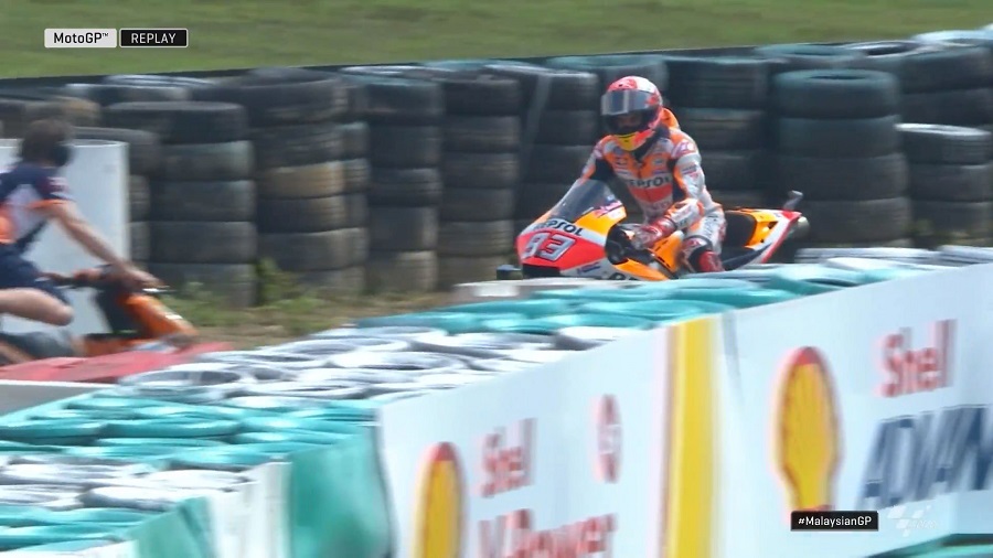 Honda Vario Repsol Jadi Penyelamat RC213V Marc Marquez di GP Malaysia ! 2 Marc Marquez mogok