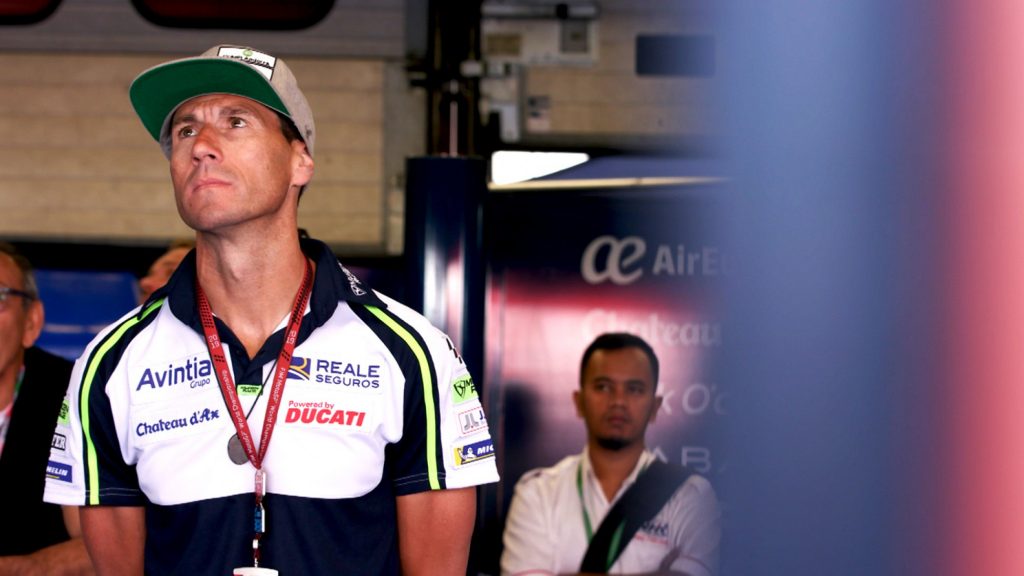 Karel Pembalap Teraniaya, Marah, Merasa Dikhianati dan Menangis kepada Dunia 3 Ruben Xaus sports director Ducati Satelite