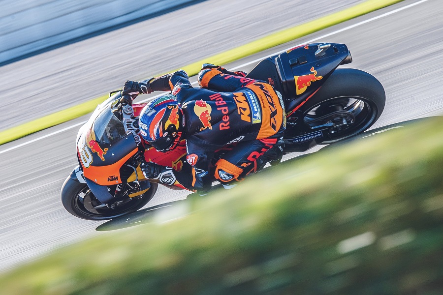Pernah Start Posisi-35 dan Finis ke-1, Brad Binder Sebut MotoGP 'Lebih Mudah'? 3 Brad Binder KTM MotoGP 2