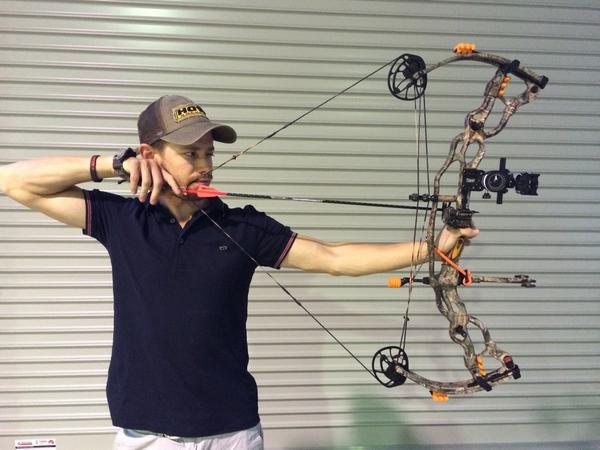 Berita Terbaru Casey Stoner: Kini Dia Berjuang Hadapi Sindrom Kelelahan Kronis 4 Casey Stoner Panahan