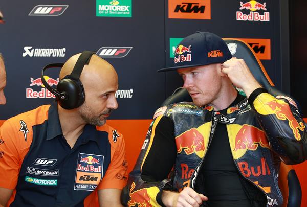 Esteban Garcia: Untuk Kalahkan Marc Yamaha Harus Ikuti Cara Kerja Honda, Membuat Motor untuk Vinales? 2 Esteban Garcia Bradley Smith