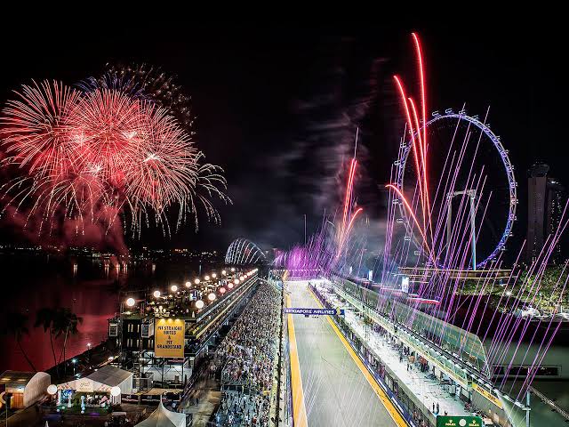 Soal Rossi Balap di Mobil F1, Jack Miller Lebih Suka Reli, dan Usulan Menarik buat MotoGP 3 Formula 1 kembang api fireworks