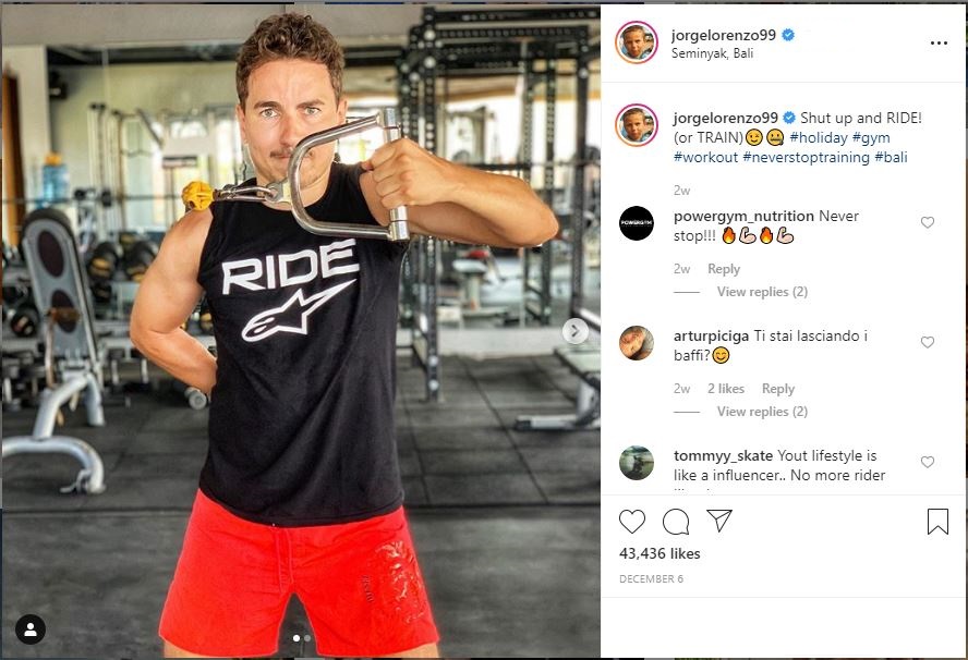 Tak Perlu Tubuh Berotot untuk Kendarai Yamaha M1 2 Jorge Lorenzo Latihan di Bali