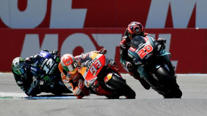 Valentino Rossi ke Tim Satelit, Petronas Bagai Mendapat Durian Runtuh! 2 Quartararo Marc Marquez Vinales