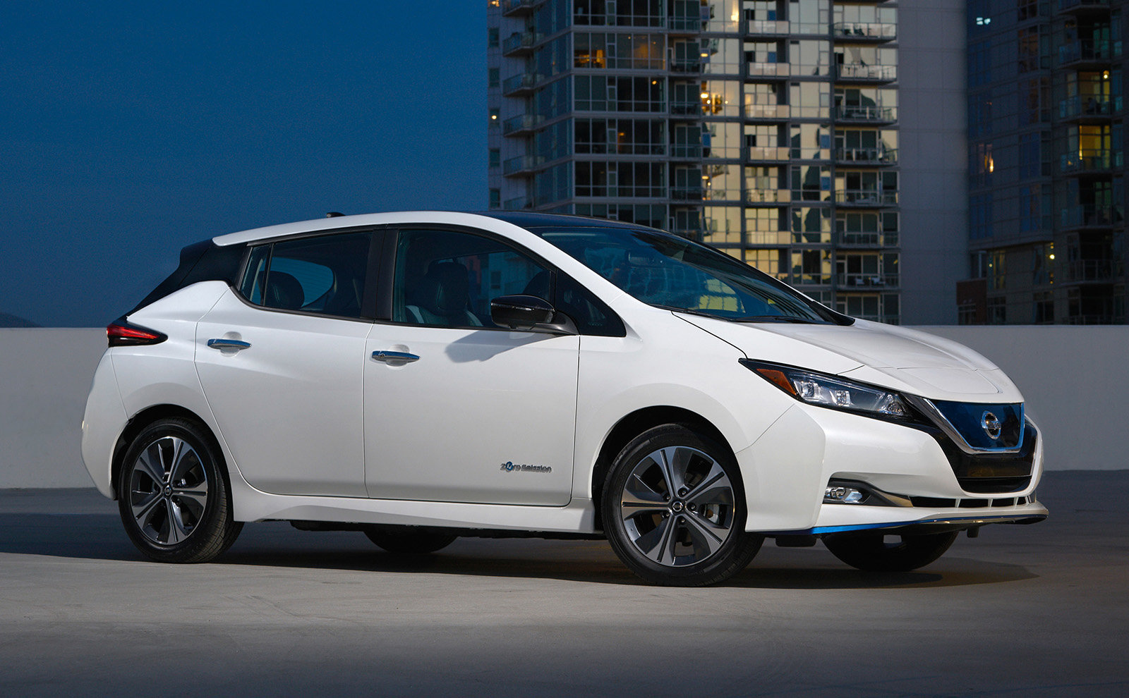 Mobil Listrik Nissan Leaf Dibanderol Dibawah Rp 1 Miliar ? 2 nissan leaf