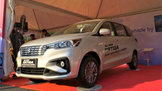Suzuki Masih Tunggu Aturan Teknis Mobil Listrik 3 suzuki ertiga hybrid
