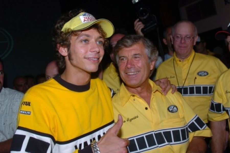 Giacomo Agostini Lebih Dulu Pakai Baju Kuning dan Nomor 46 Dibanding Rossi 1 Giacomo Agostini Valentino Rossi