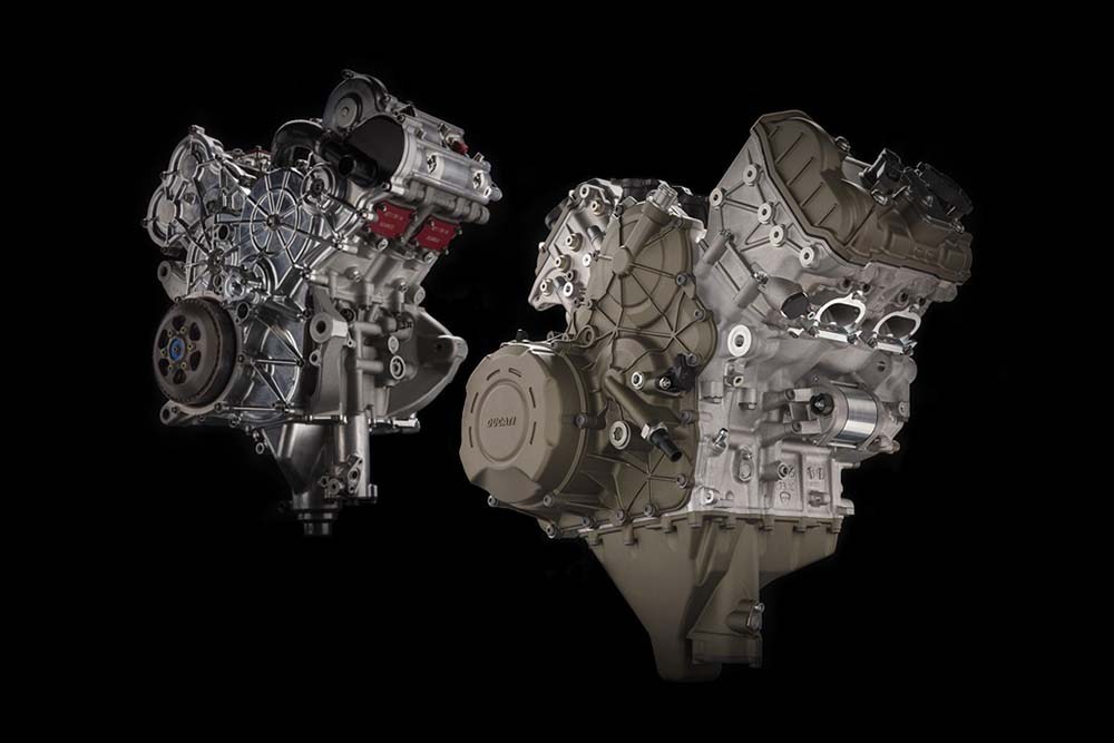 Mesin Baru V4 Aprilia MotoGP 2020: Power Naik 10 Persen, Perkasa di Trek Lurus! 2 Mesin Ducati MotoGP Desmosedici Stradale