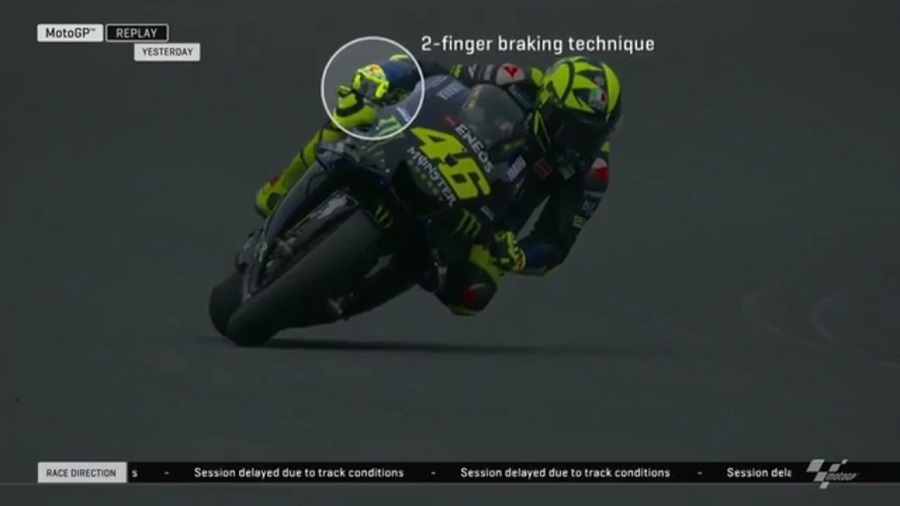 Andrea Pellegrini: Kenapa Teknik Braking Rossi Berubah Pakai 2 Jari? 3 teknik pengereman 2 jari Valentino Rossi