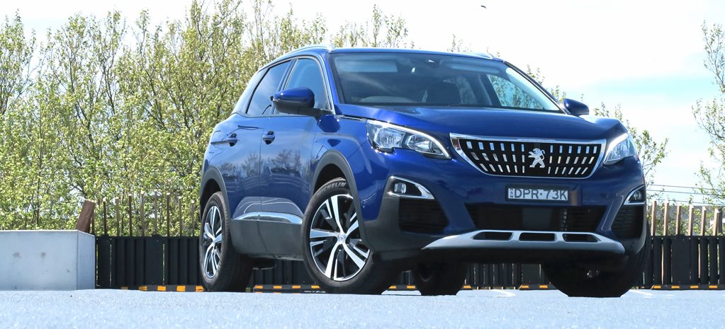 Penjualan Mobil Peugeot Naik Drastis Walau Pasar Menurun ! 2 2018 Peugeot 3008 Allure front side static wide