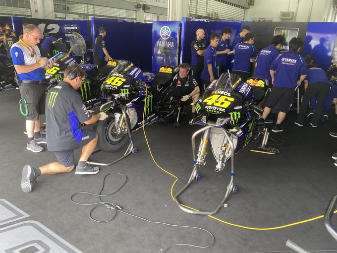 Yamaha Serius, Kerahkan 3 Motor Sekaligus buat Rossi di Sepang! 3 Yamaha MotoGP 2020 Valentino Rossi Sepang