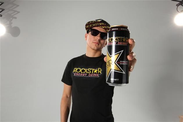 Ketika Sponsor Utama Suzuki MotoGP Minuman Energi 2 jorge lorenzo rockstar