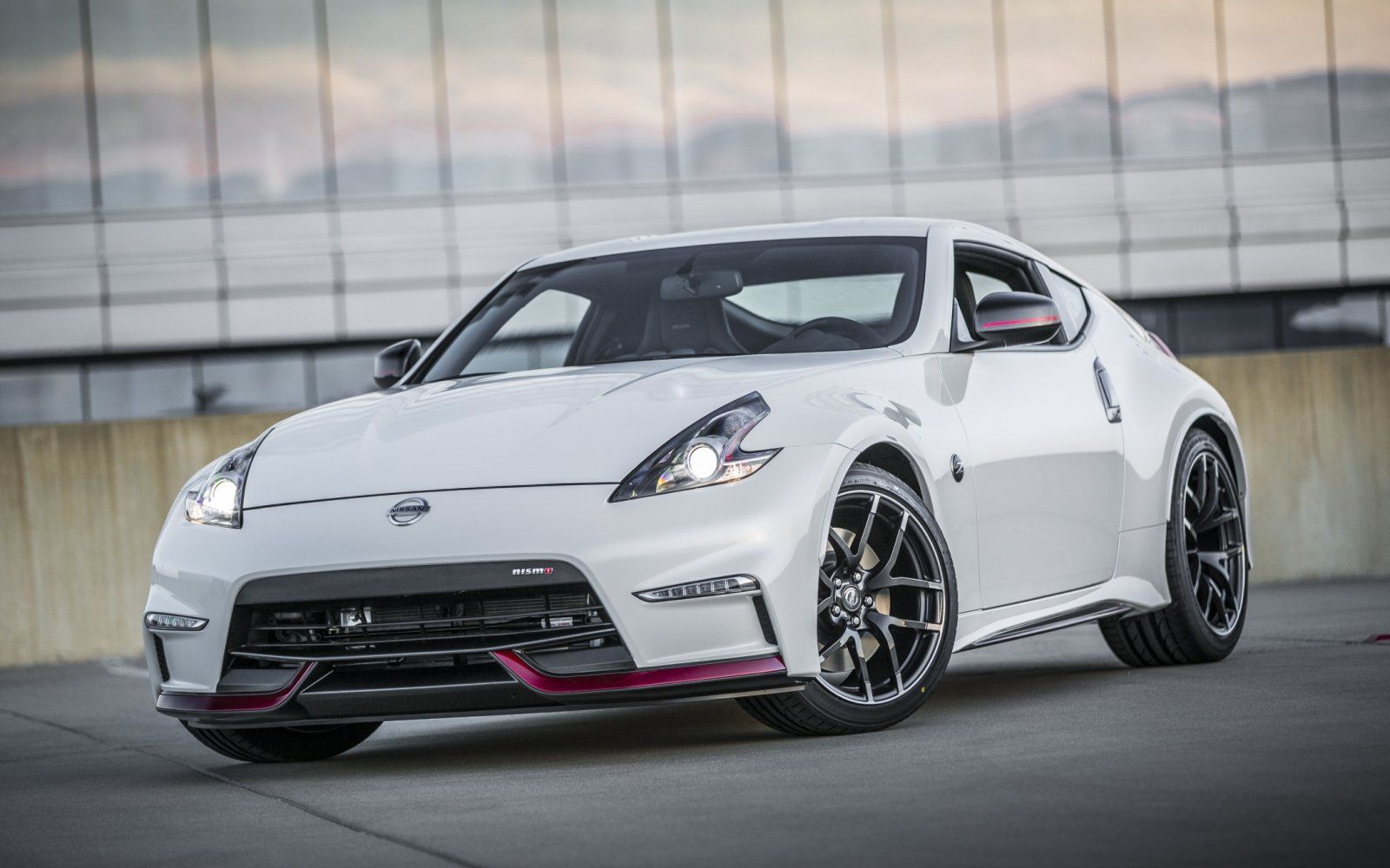 Nissan Siap Kembali Hadirkan Z-Series Lewat Model 400Z 2 85150 nissan 370z 6