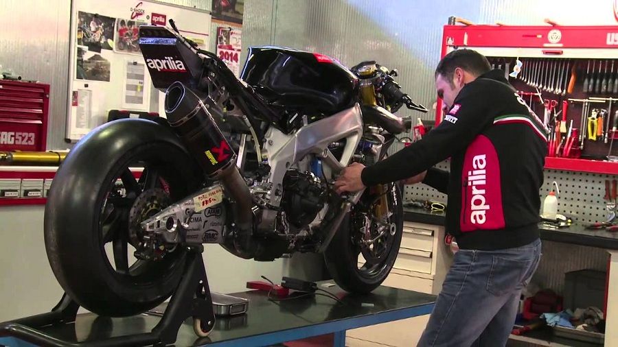 Berita Bagus: Ducati dan Aprilia Kembali Membuka Pabriknya di Italia, Tim MotoGP ? 2 Aprilia Noale
