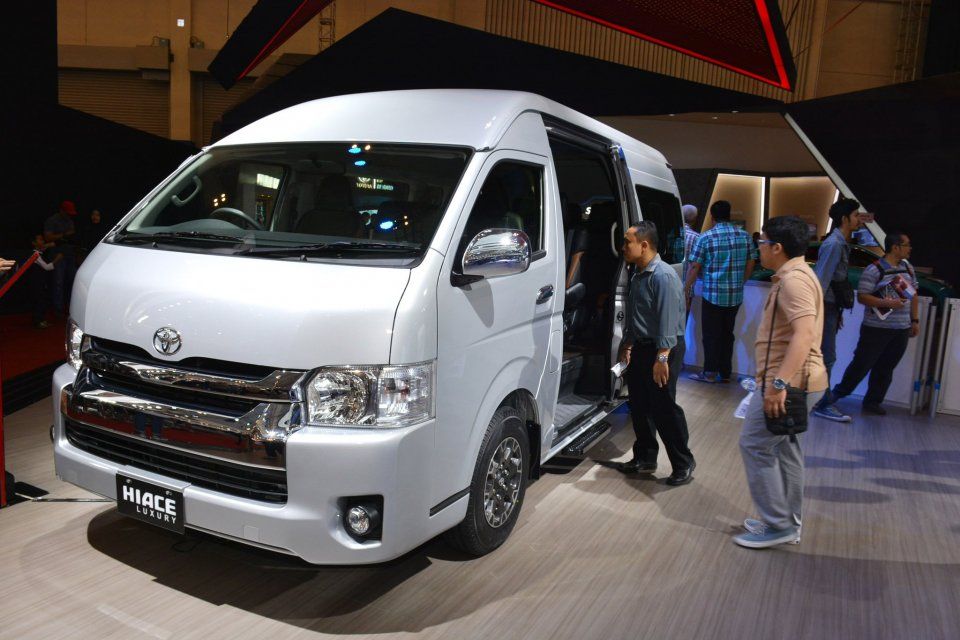 Toyota HiAce Kini Dilengkapi Fitur Safety Sense ! 2 toyota hiace