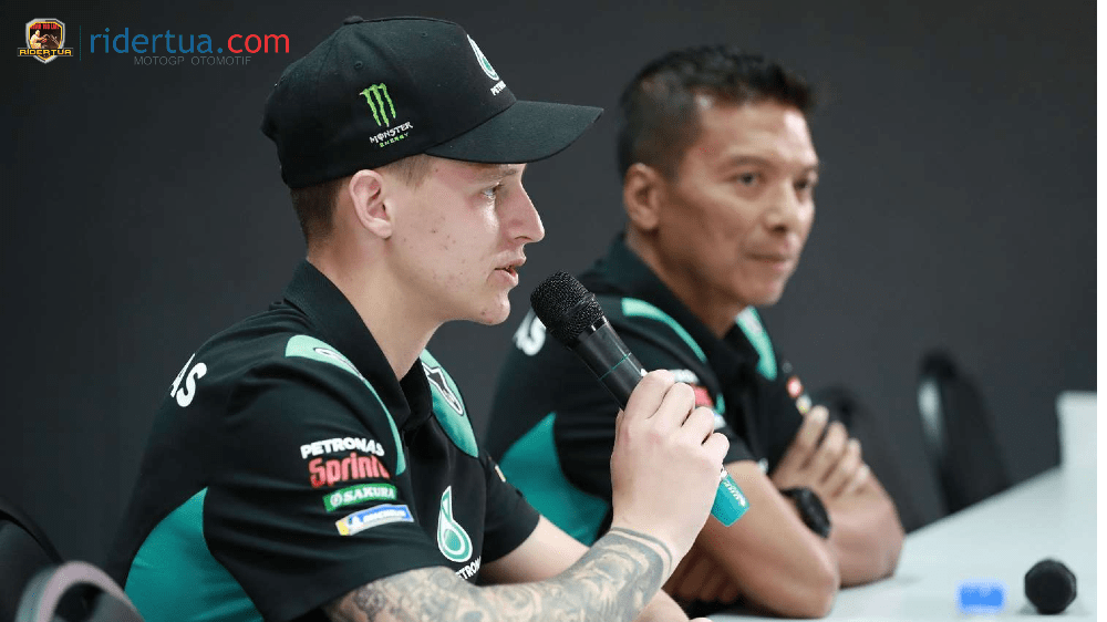 Media Italia Mengendus 'Perang Dingin' Rossi-Razali Tentang Kontrak Panas di Petronas! 3 Fabio Quartararo-Razlan Razali