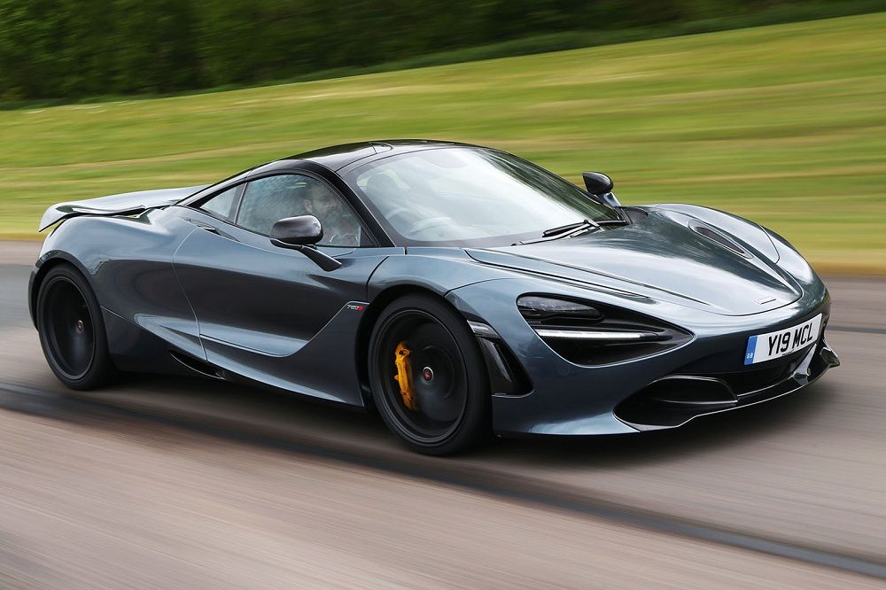 Fabio Quartararo Tampil dengan Supercar McLaren 720s, Lorenzo Cemburu? 4 McLaren 720s