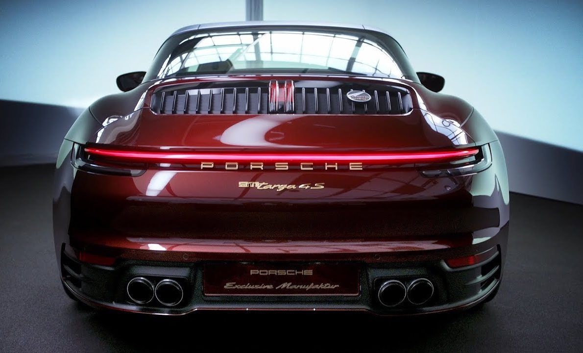 Porsche Kenalkan 911 Targa Edisi Terbatas ! 3 PORSCHE 911 TARGA 4S HERITAGE DESIGN EDITION trasera e1591628313242