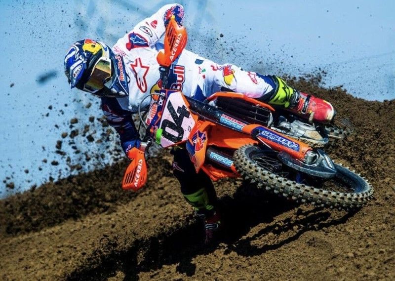 Dovi: Motocross Hanya Bersenang-senang 2 Dovi: Motocross Hanya Bersenang-senang
