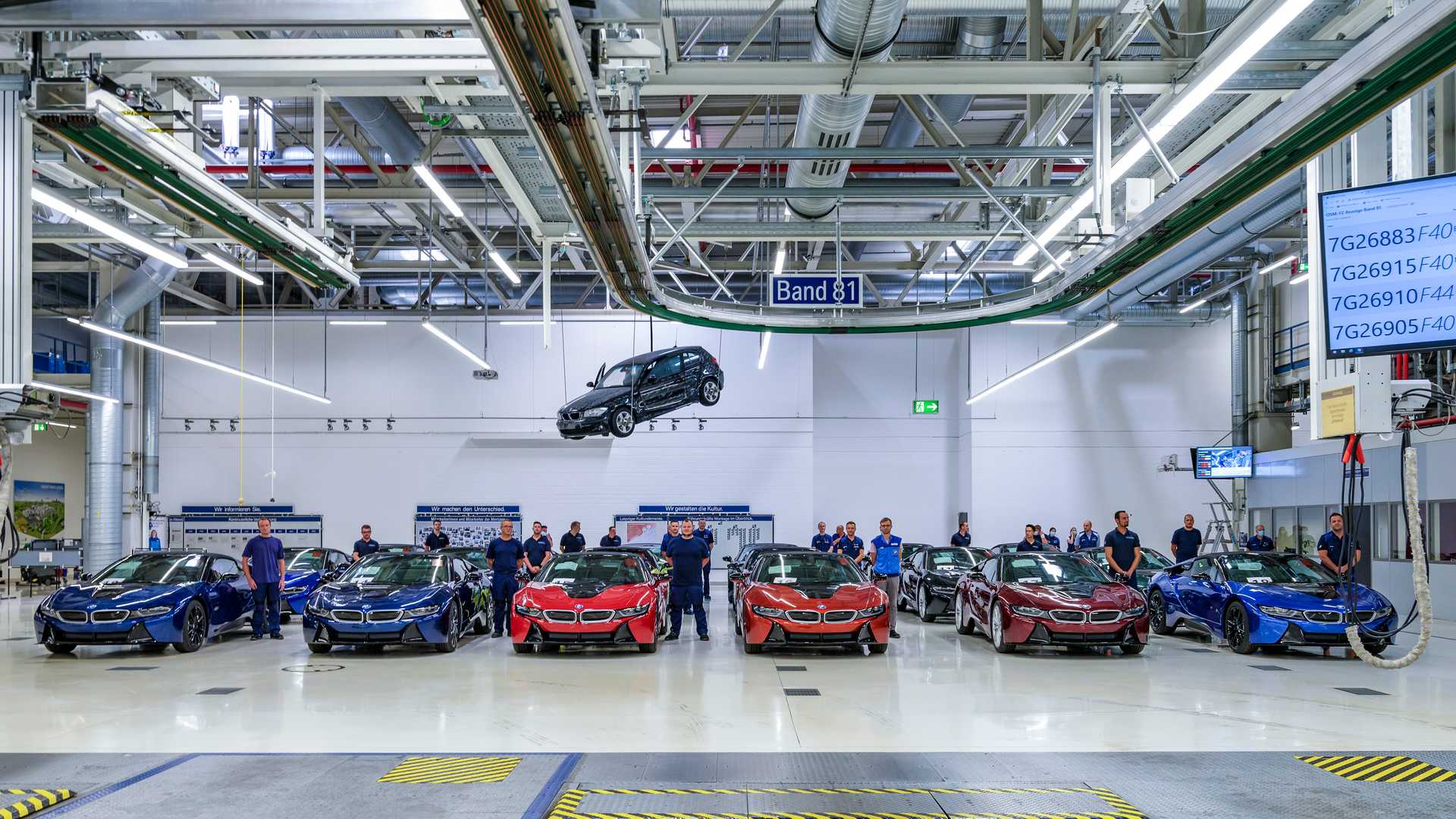 Ketika BMW i8 Model Terakhir Mengikuti 'Acara Perpisahan'... 1 bmw i8 final 18