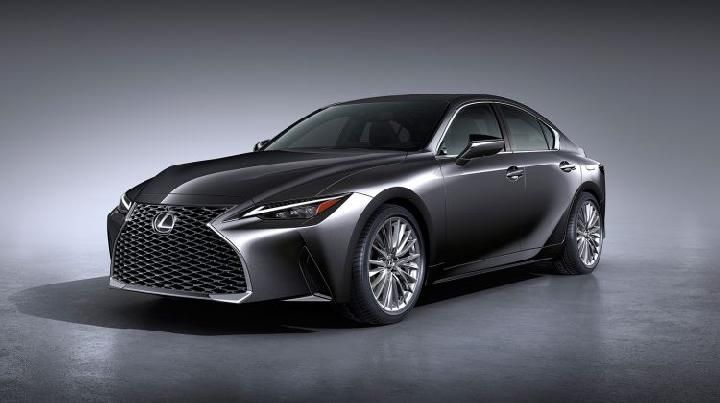lexus is facelift