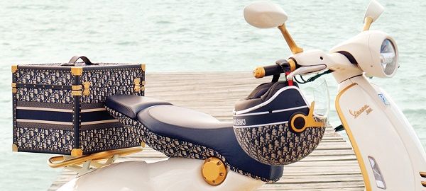 Vespa 946 Ini Tampil Makin Cantik dan Mewah ! 1 vespa 946 christian dior 2 strap