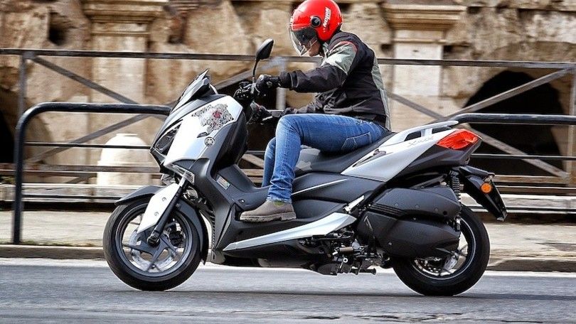 Yamaha XMAX 300 'Roma Edition', Berbalut Seni Khas Italia ! 3 yamaha xmax 300 roma edition 2