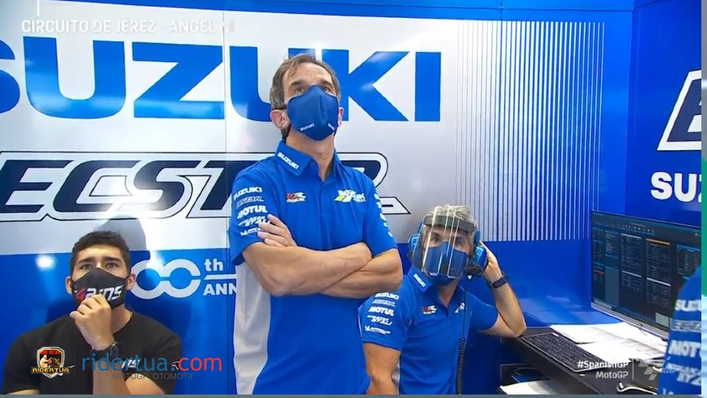 Alex Rins Berang Lajunya Terhalang, Marquez Kena 'Tilang'? 5 Alex Rins Berang Lajunya Terhalang, Marquez Kena Tilang