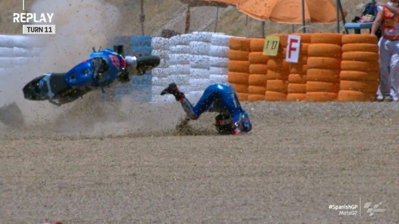 Alex Rins Absen di Balap Perdana MotoGP Jerez? 1 Alex Rins Crash