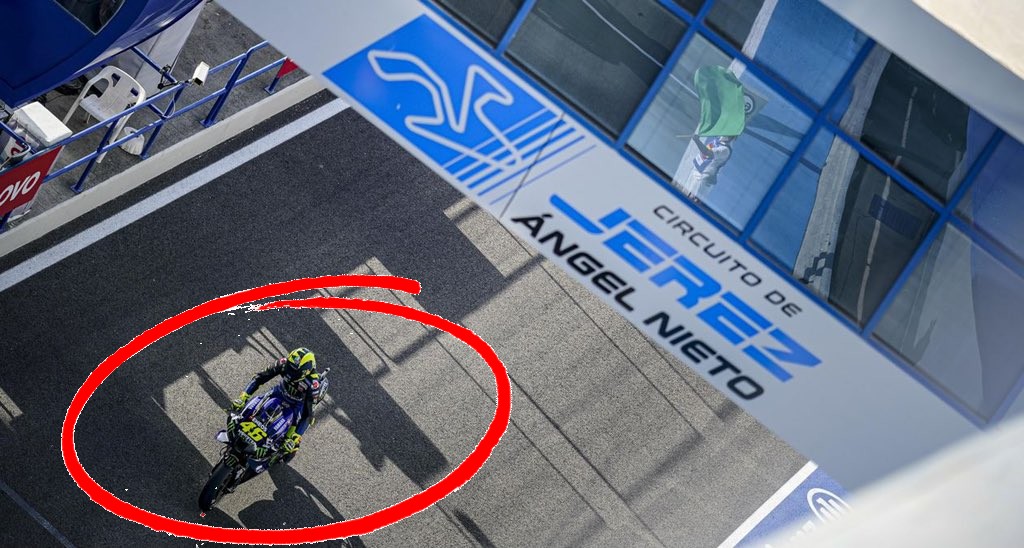 Mesin Rossi dan Vinales Ditarik ke Jepang! Khawatir Jebol, Top Speed Akan Disunat Lagi? 3 Motor Valentino Rossi Mogok (1)
