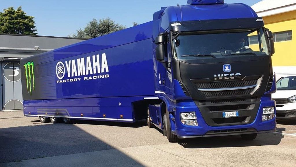 Truk Yamaha MotoGP Italia Tempuh 20 Jam Perjalanan ke Jerez 1 Truk Yamaha MotoGP