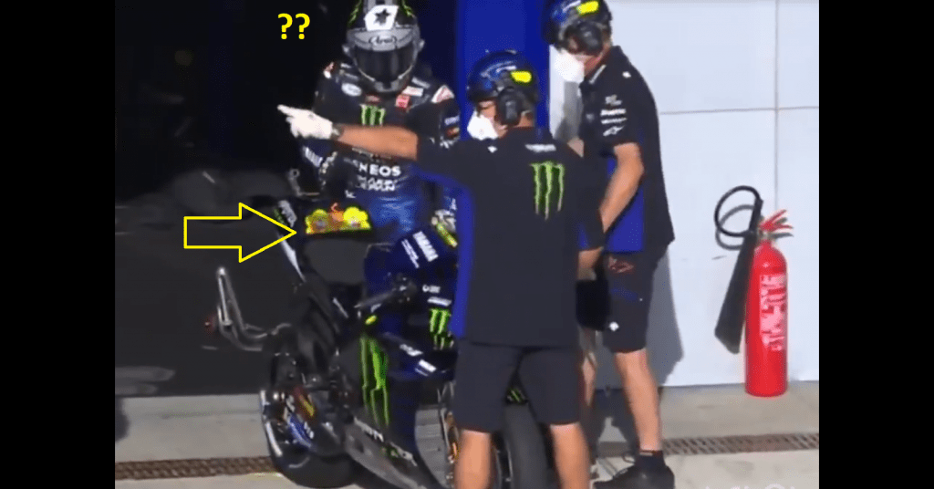 Kocak! Maverick Vinales Salah Ambil Motor Valentino Rossi, Minum Aqua? 1 Vinales salah motor