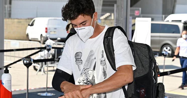 Kenapa Dokter di Jerez Loloskan Marquez Turun Balap dalam Kondisi Cedera? 2 marcMarquez pulang
