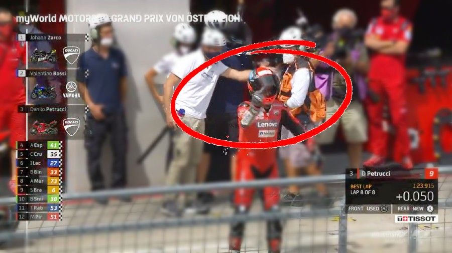 Teknik Balap Spektakuler Petrucci! 1 Saling Ejek di Medsos, Bentrok Petrucci dan Espargaro