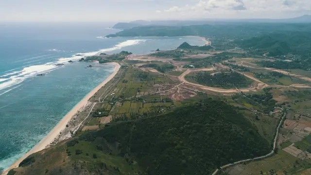 Melihat Valentino Rossi di MotoGP Mandalika Indonesia! 2 Sirkuit Mandalika pantai