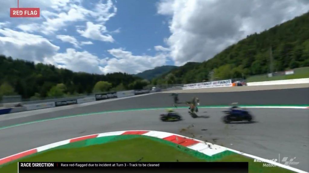 Rossi Selamat dari Kecelakaan Horror di GP Austria! 4 Valentino Rossi Selamat 1
