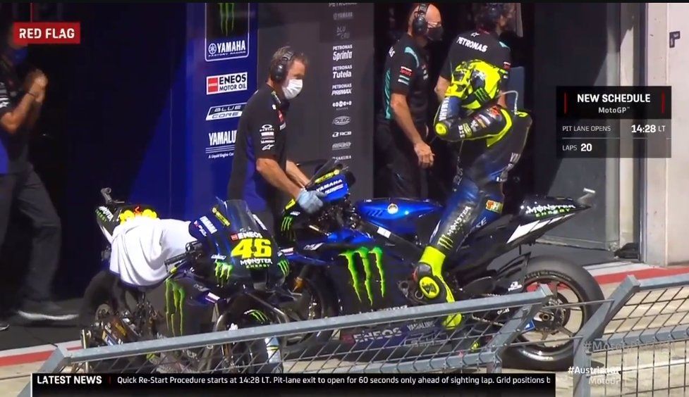 Rossi Selamat dari Kecelakaan Horror di GP Austria! 7 valentino rossi selamat 7