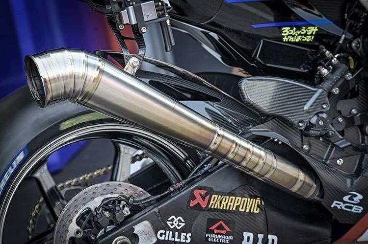 Rossi: Insinyur Yamaha Mendengarkan Pembalap, Tapi Tidak Dikerjakan 1 Yamaha Menguji Knalpot 'Trompet' Baru- MotoGP Valentino Rossi