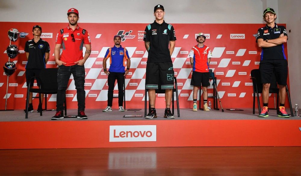 Rossi dan Quartararo Heran dengan Yamaha! 1 Rossi dan Quartararo Heran dengan Yamaha