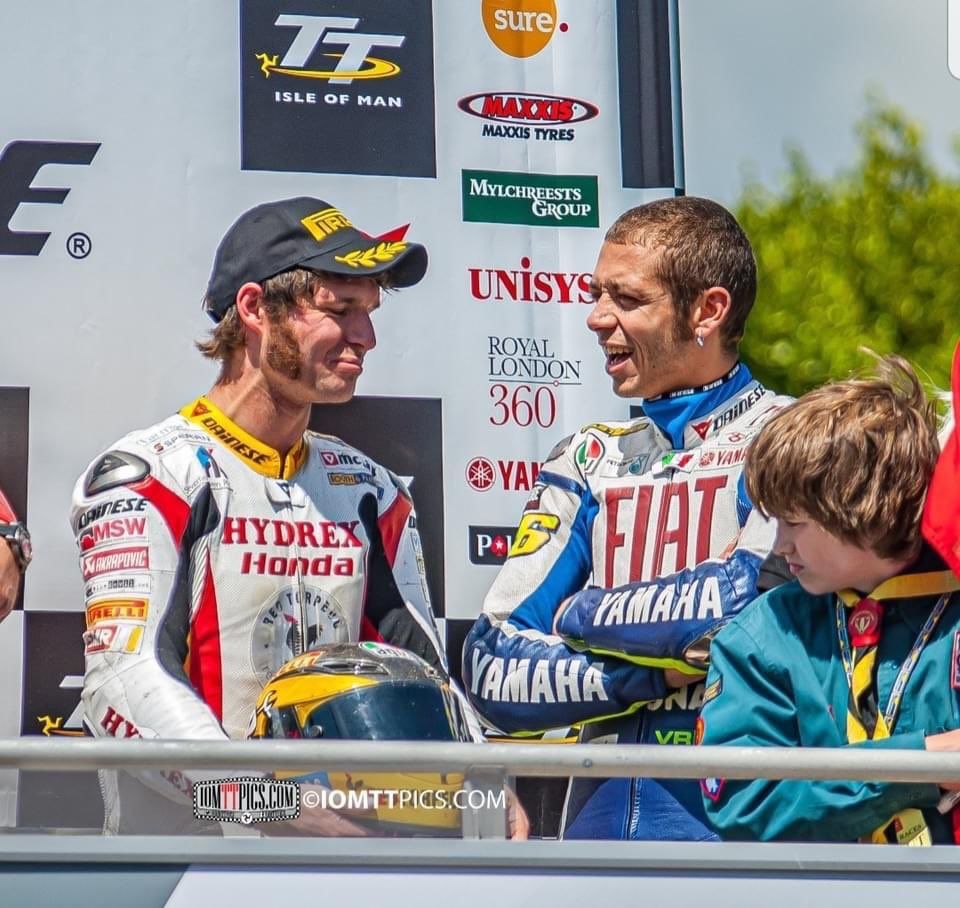 MotoGP Masih Membutuhkan Valentino Rossi untuk Saat Ini 2 Valentino Rossi dan Guy Martin