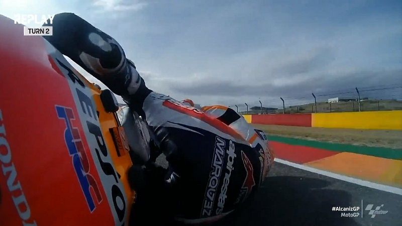 Nakagami dan Alex Marquez Crash 2 Alex Marquez crash 1