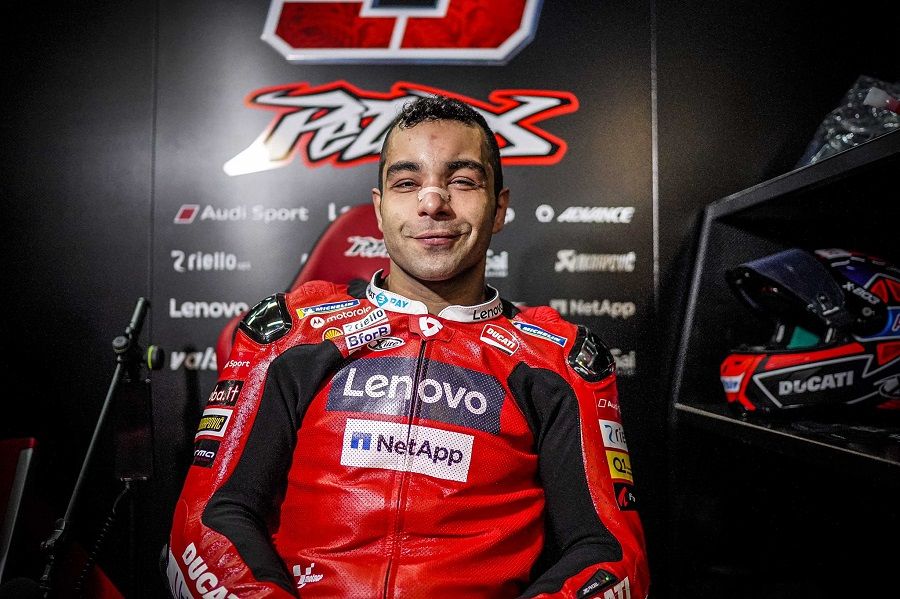 Wajah Petrux Bengkak Disengat Tawon Aragon! 1 Wajah Petrux Bengkak Disengat Tawon Aragon!
