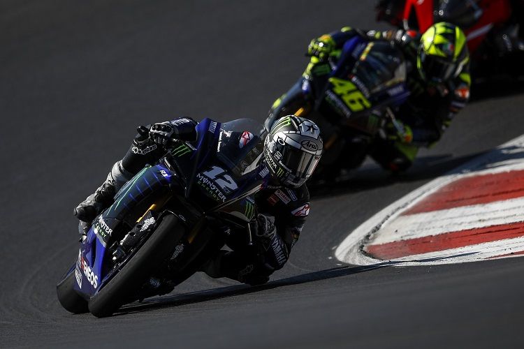Pol Espargaro Memakai Motor Honda dengan Logo Ditutupi 4 Yamaha R1 Rossi vinales