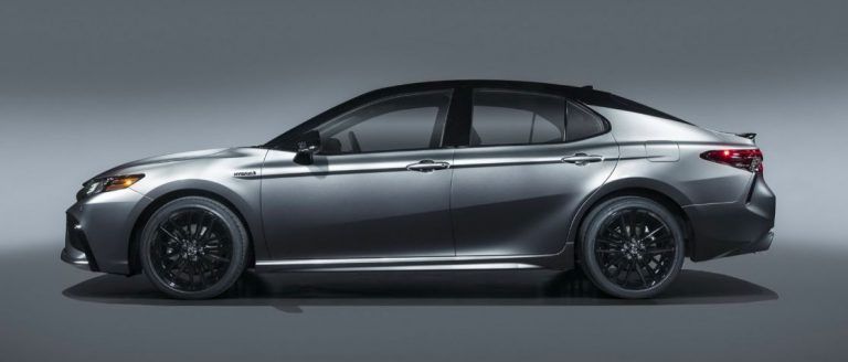 Sedan Camry Dapat Facelift, Ini yang Berubah