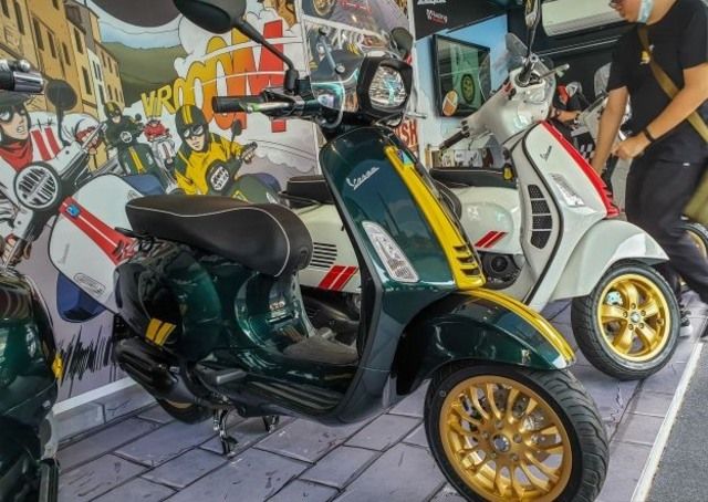 Vespa Racing Sixties hadir